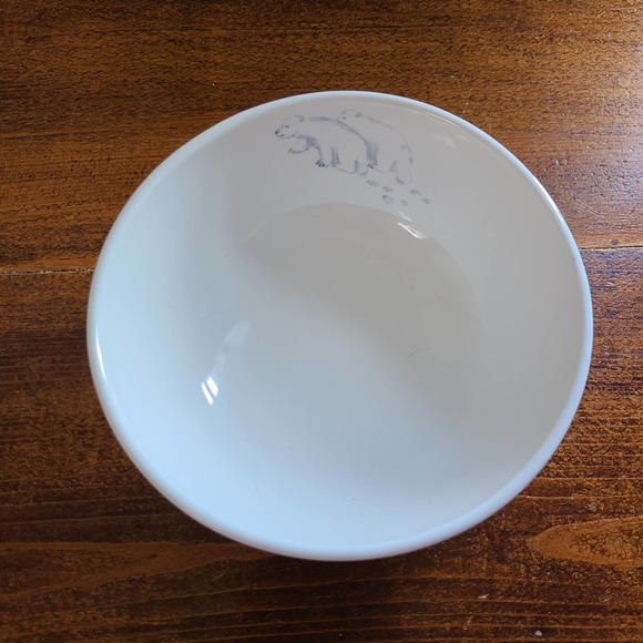 Pfaltzgraff Winter Frost Soup Bowl Set of with a Polar Bear Design Retired 2006 - Picture 1 of 4